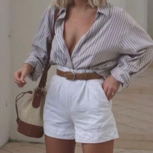 Classic white shorts - Picture 1 of 4